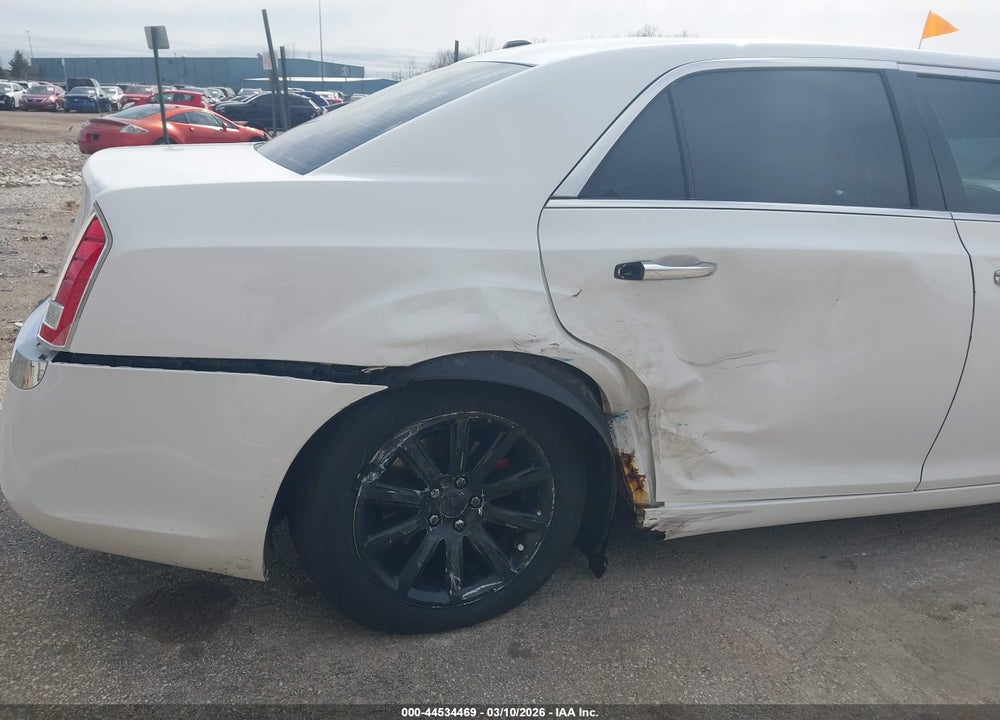 2011 CHRYSLER 300C VIN: 2C3CA6CT2BH580390