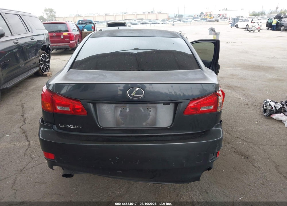 2006 LEXUS IS 350 VIN: JTHBE262762001088