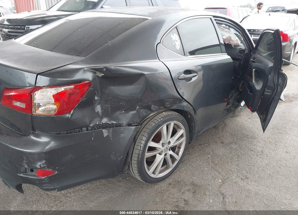 2006 LEXUS IS 350 VIN: JTHBE262762001088