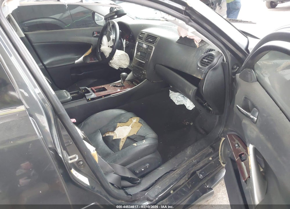 2006 LEXUS IS 350 VIN: JTHBE262762001088