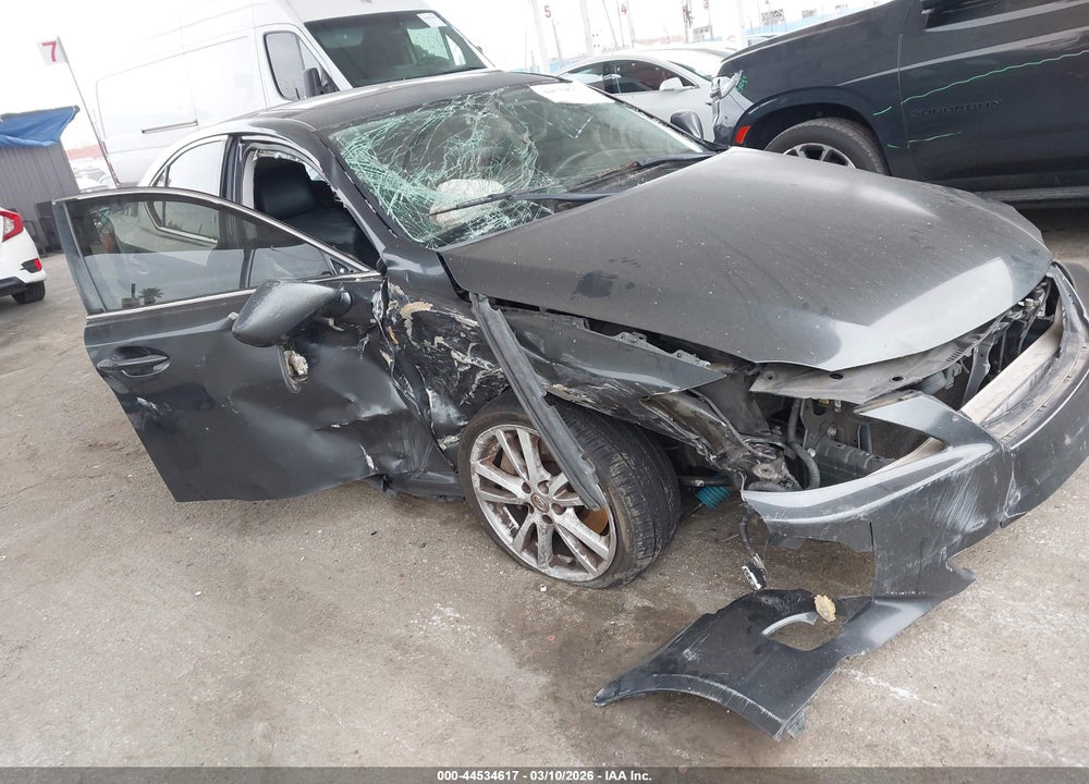 2006 LEXUS IS 350 VIN: JTHBE262762001088