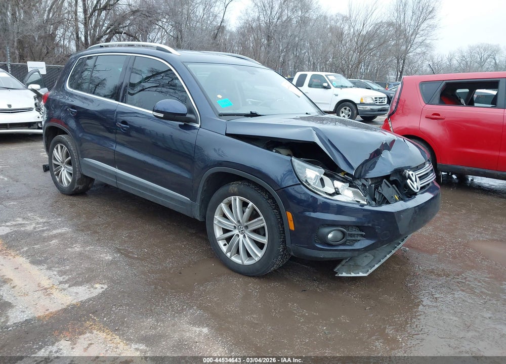 2016 VOLKSWAGEN TIGUAN SE VIN: WVGBV7AX9GW577272