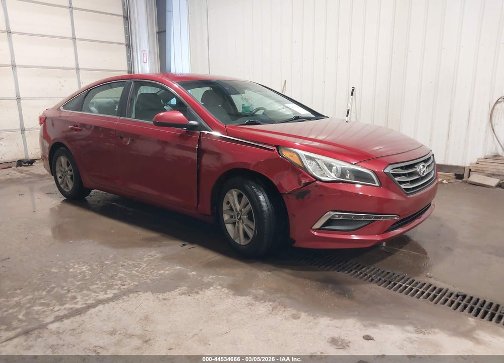2015 HYUNDAI SONATA SE VIN: 5NPE24AF4FH183621