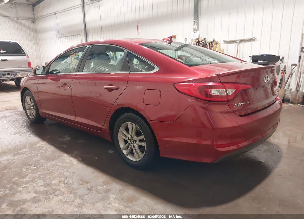 2015 HYUNDAI SONATA SE VIN: 5NPE24AF4FH183621