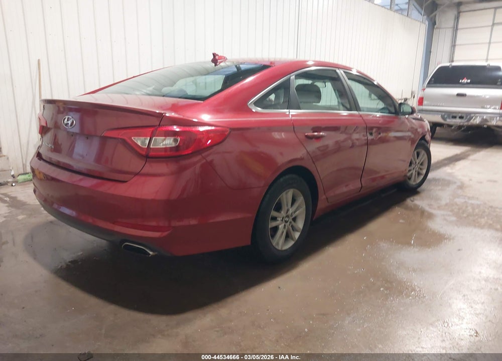 2015 HYUNDAI SONATA SE VIN: 5NPE24AF4FH183621