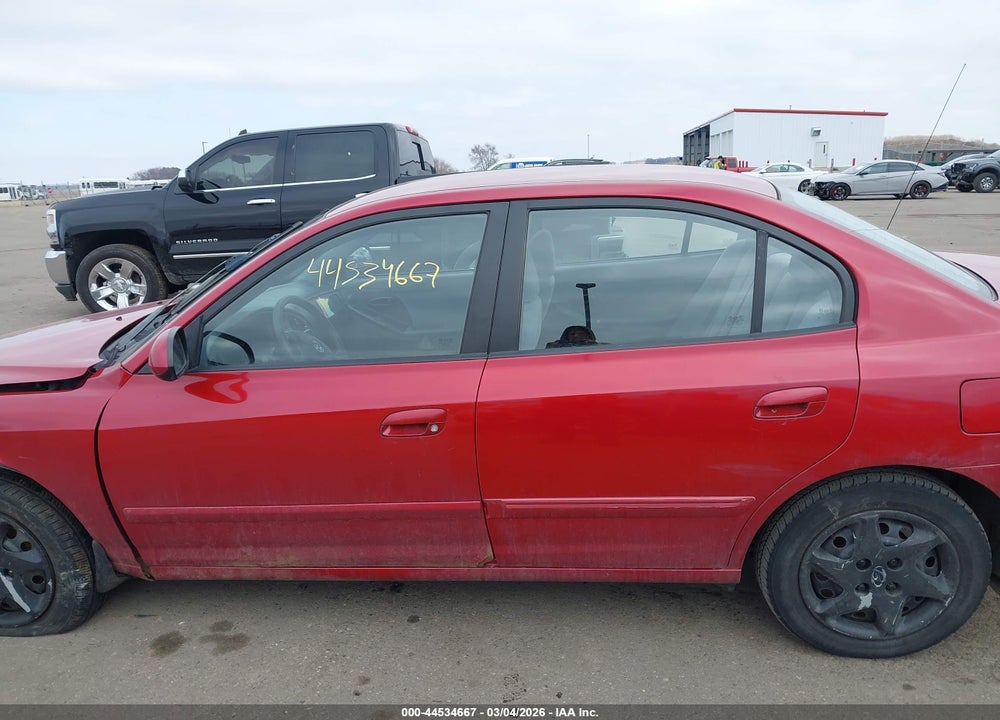 2004 HYUNDAI ELANTRA GLS/GT VIN: KMHDN46D24U719412