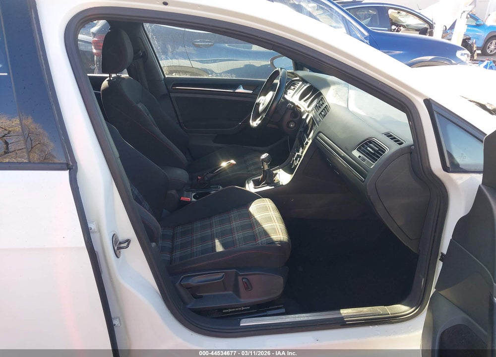 2015 VOLKSWAGEN GOLF GTI 2.0T S 4-DOOR VIN: 3VW5T7AUXFM026339