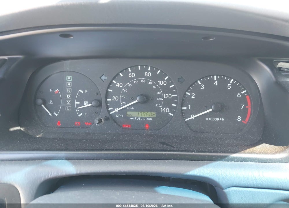 2000 TOYOTA CAMRY LE VIN: JT2BG22K8Y0451745