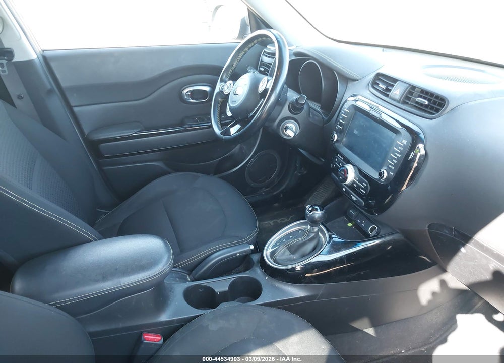 2014 KIA SOUL + VIN: KNDJP3A53E7031754