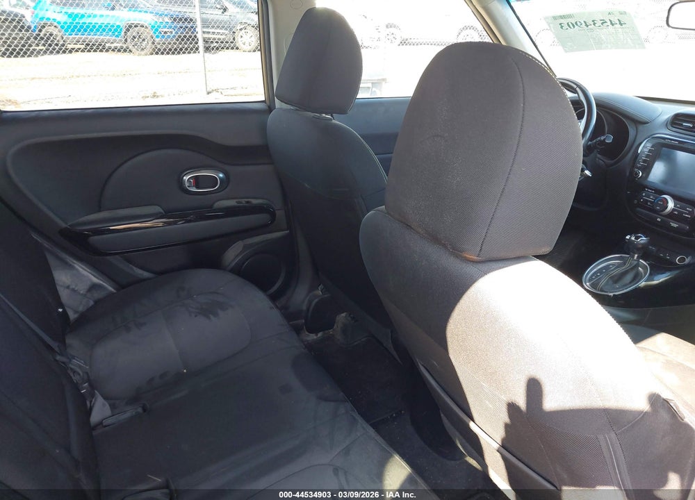 2014 KIA SOUL + VIN: KNDJP3A53E7031754