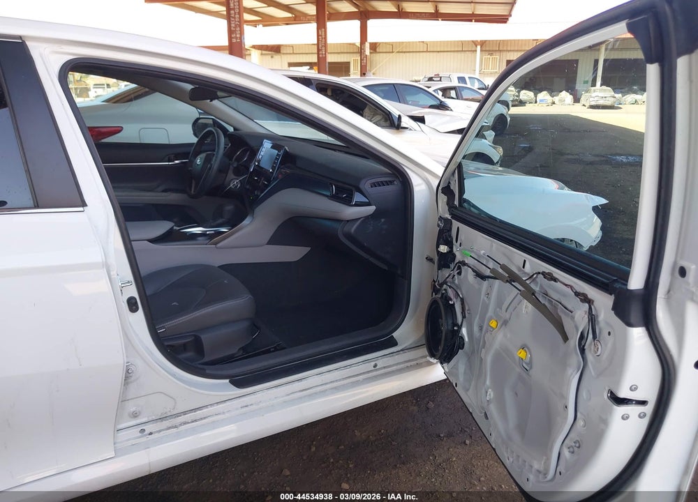 2022 TOYOTA CAMRY LE VIN: 4T1C11AK0NU044477