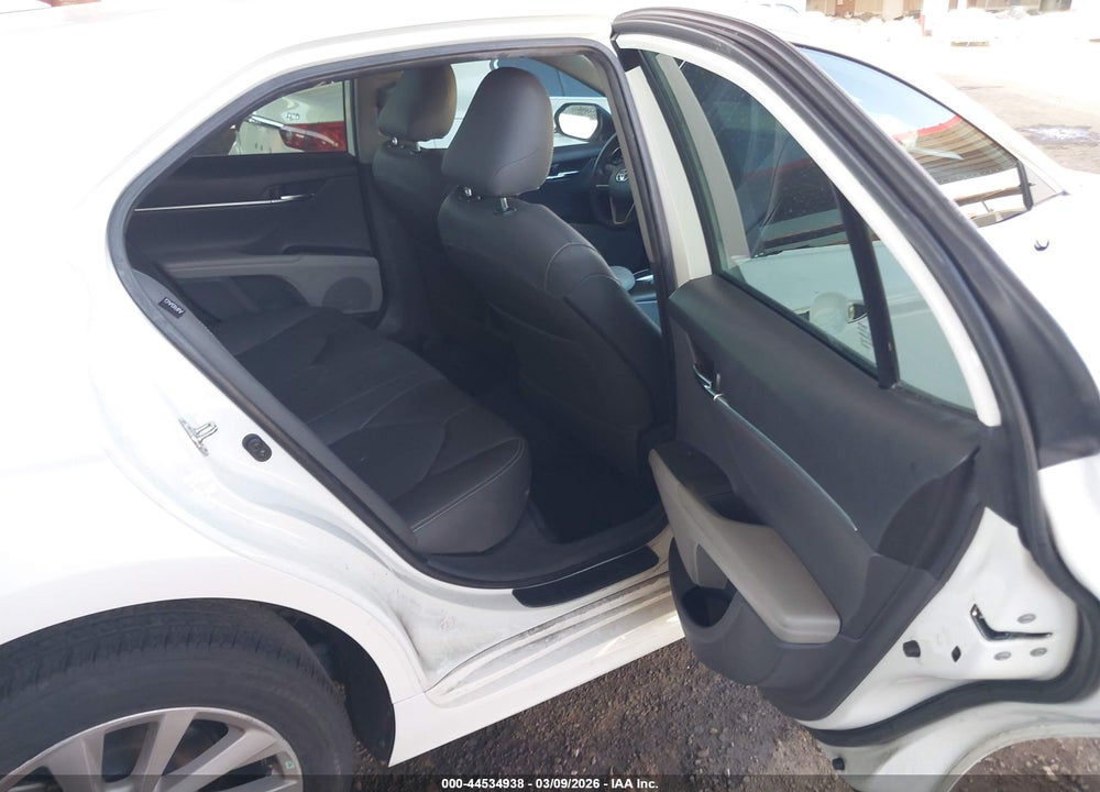 2022 TOYOTA CAMRY LE VIN: 4T1C11AK0NU044477