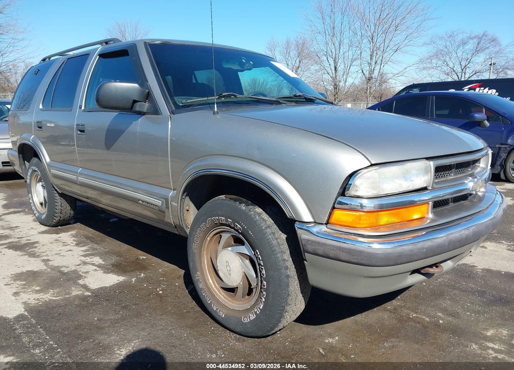 2001 CHEVROLET BLAZER LT VIN: 1GNDT13WX12227434
