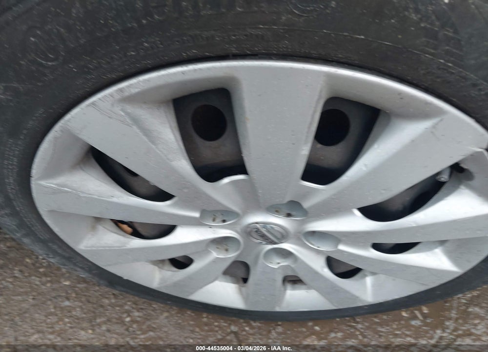 2015 NISSAN SENTRA SV VIN: 3N1AB7AP3FY261563
