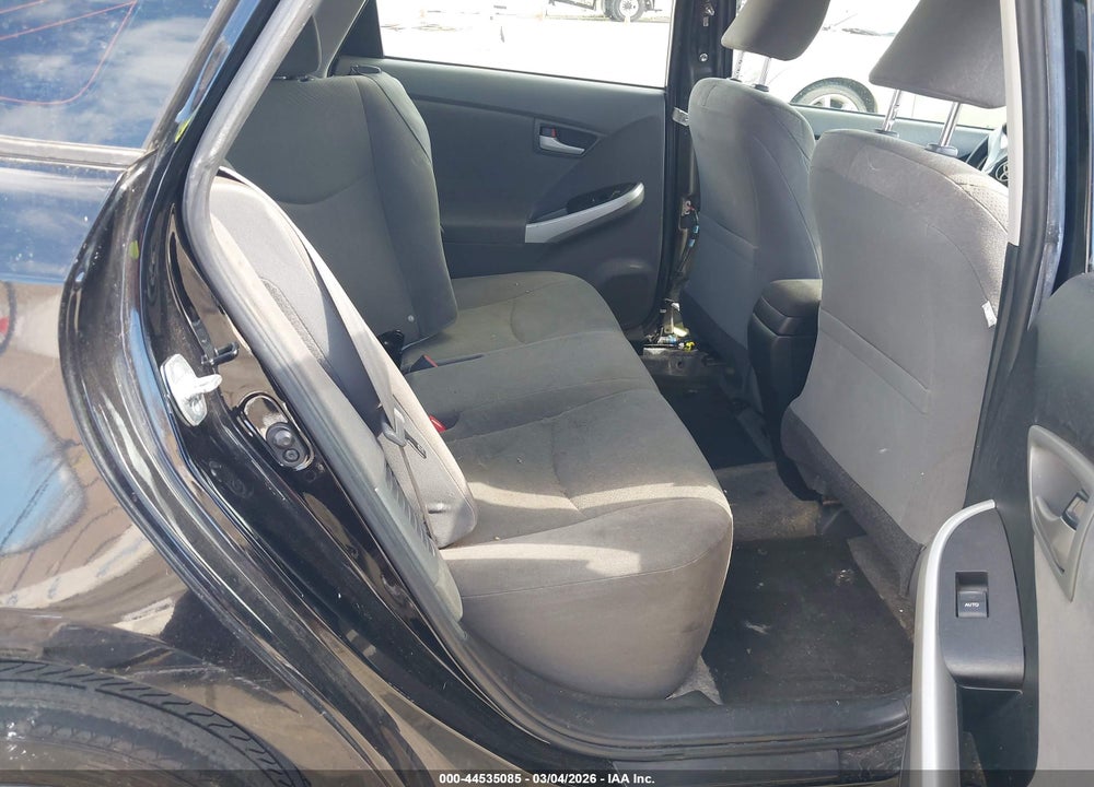 2014 TOYOTA PRIUS THREE VIN: JTDKN3DU9E1744643