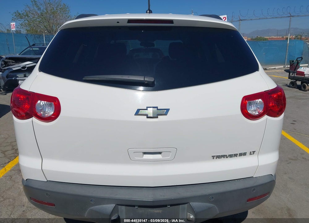 2011 CHEVROLET TRAVERSE 1LT VIN: 1GNKRGED3BJ207909