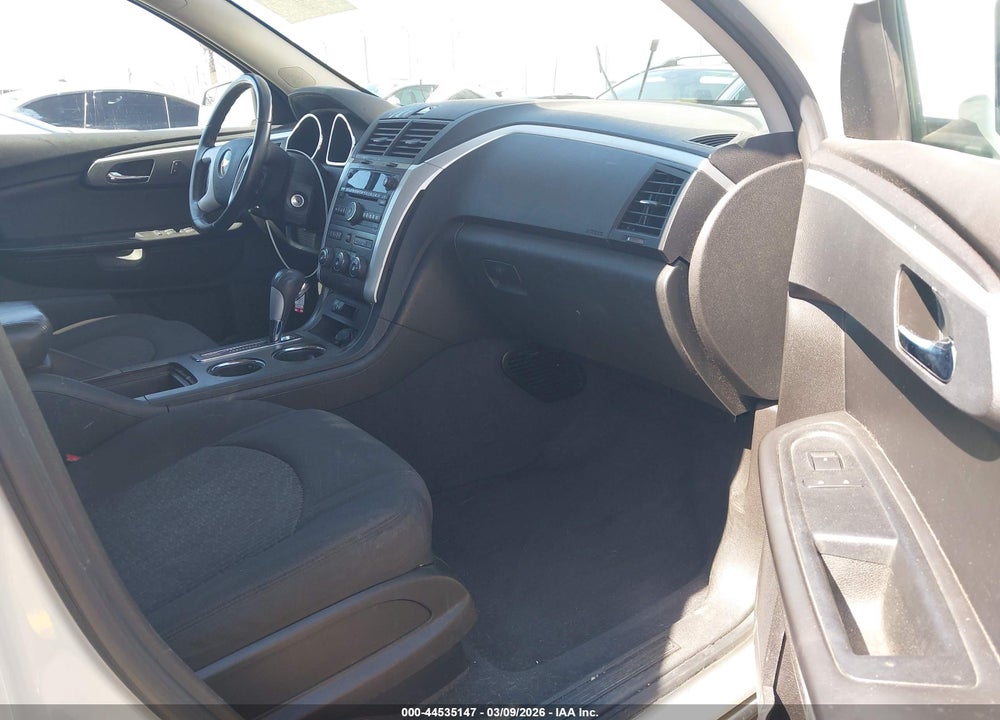 2011 CHEVROLET TRAVERSE 1LT VIN: 1GNKRGED3BJ207909