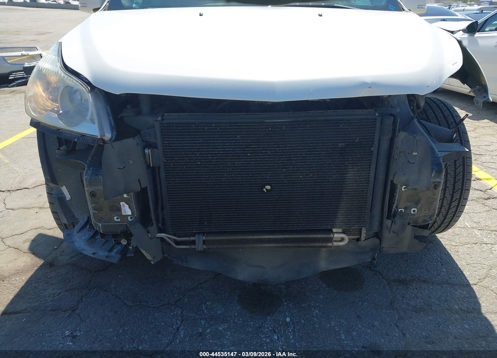 2011 CHEVROLET TRAVERSE 1LT VIN: 1GNKRGED3BJ207909
