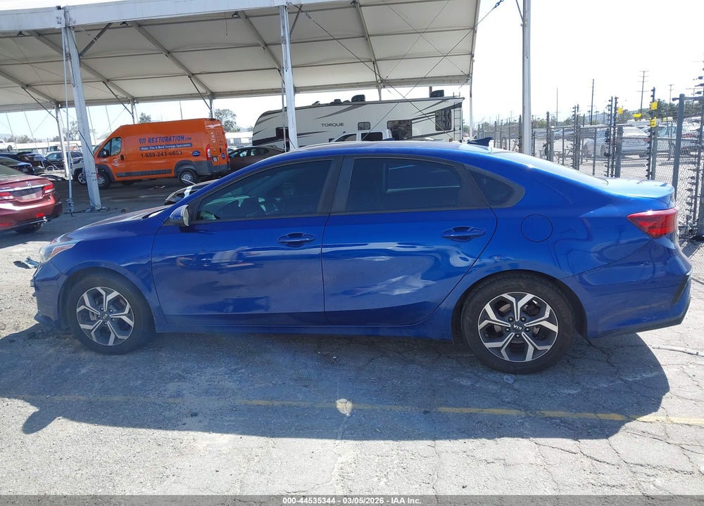 2019 KIA FORTE LXS VIN: 3KPF24AD7KE096538