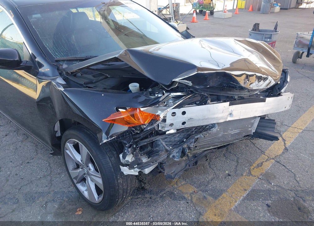 2014 ACURA ILX 2.0L VIN: 19VDE1F55EE005374