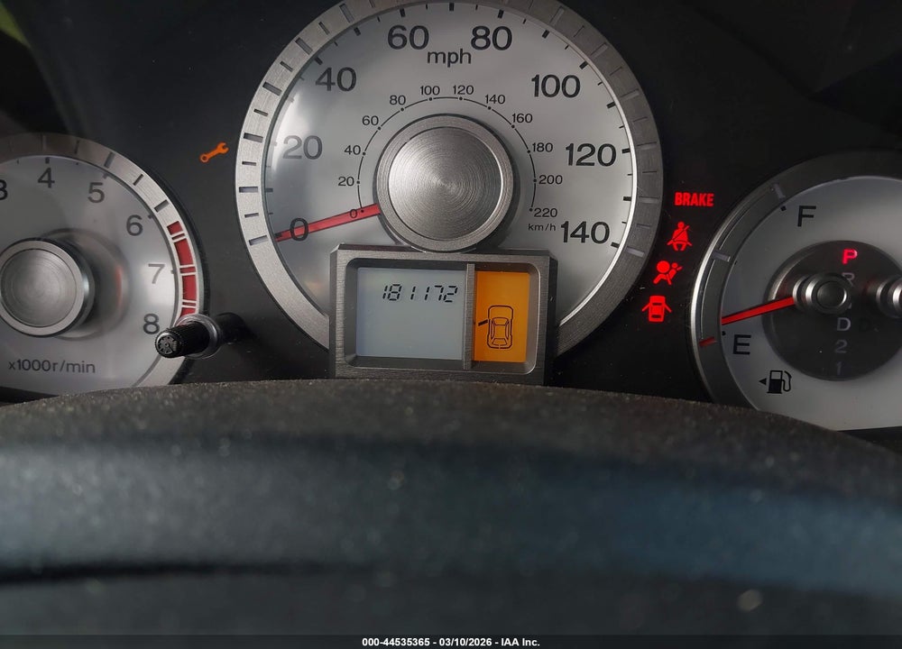 2011 HONDA PILOT LX VIN: 5FNYF4H23BB025638
