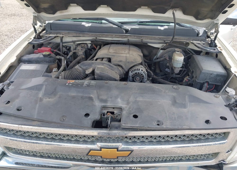 2013 CHEVROLET SILVERADO 1500 LT VIN: 3GCPCSE03DG370130