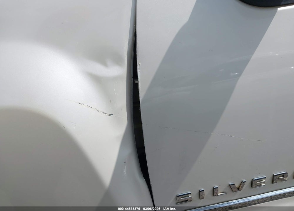 2013 CHEVROLET SILVERADO 1500 LT VIN: 3GCPCSE03DG370130