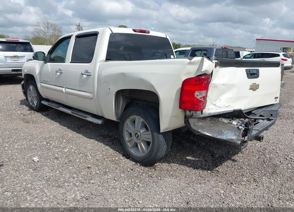 2013 CHEVROLET SILVERADO 1500 LT VIN: 3GCPCSE03DG370130