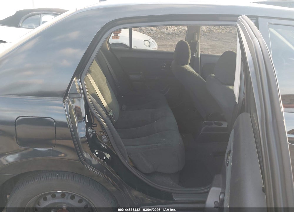2011 NISSAN VERSA 1.8S VIN: 3N1BC1AP3BL404789