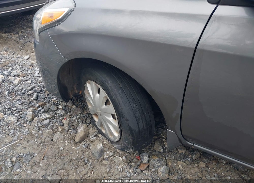 2019 NISSAN VERSA 1.6 SV VIN: 3N1CN7AP7KL842717