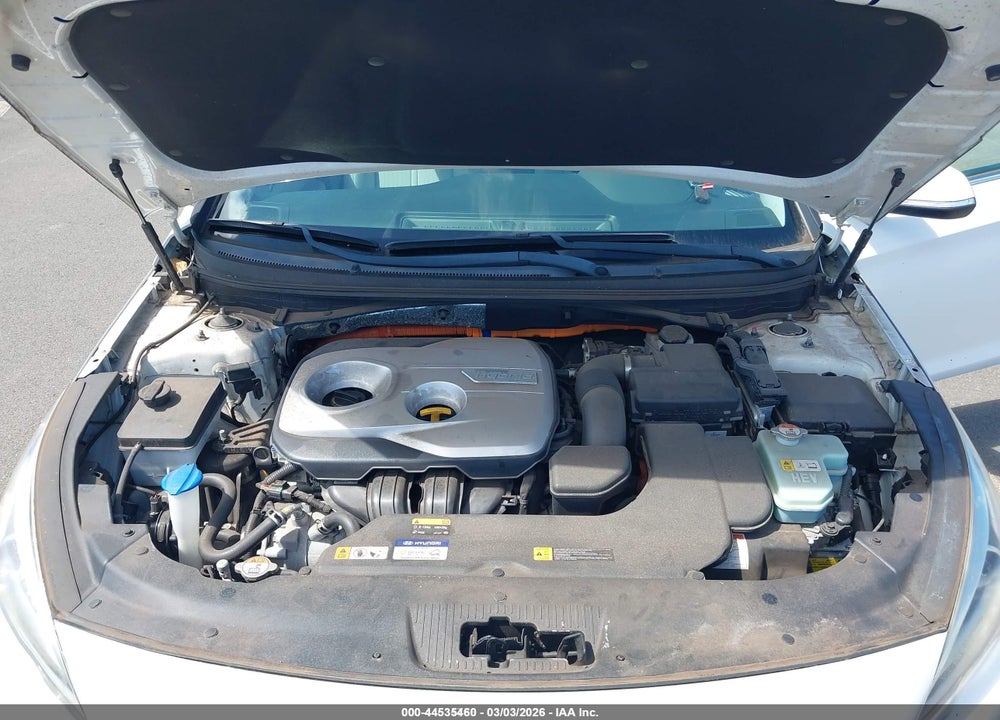 2017 HYUNDAI SONATA HYBRID SE VIN: KMHE24L33HA065438