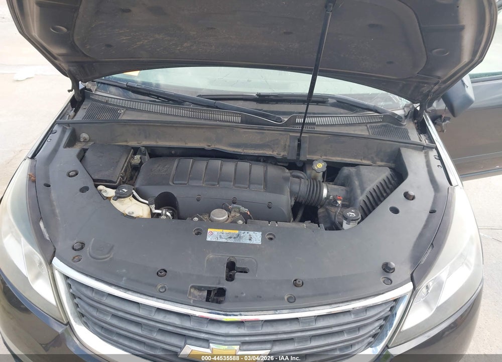 2014 CHEVROLET TRAVERSE LS VIN: 1GNKRFKD2EJ245280