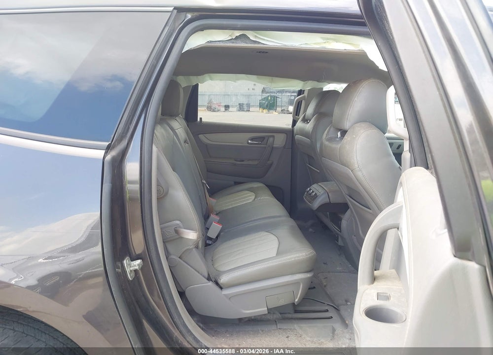 2014 CHEVROLET TRAVERSE LS VIN: 1GNKRFKD2EJ245280