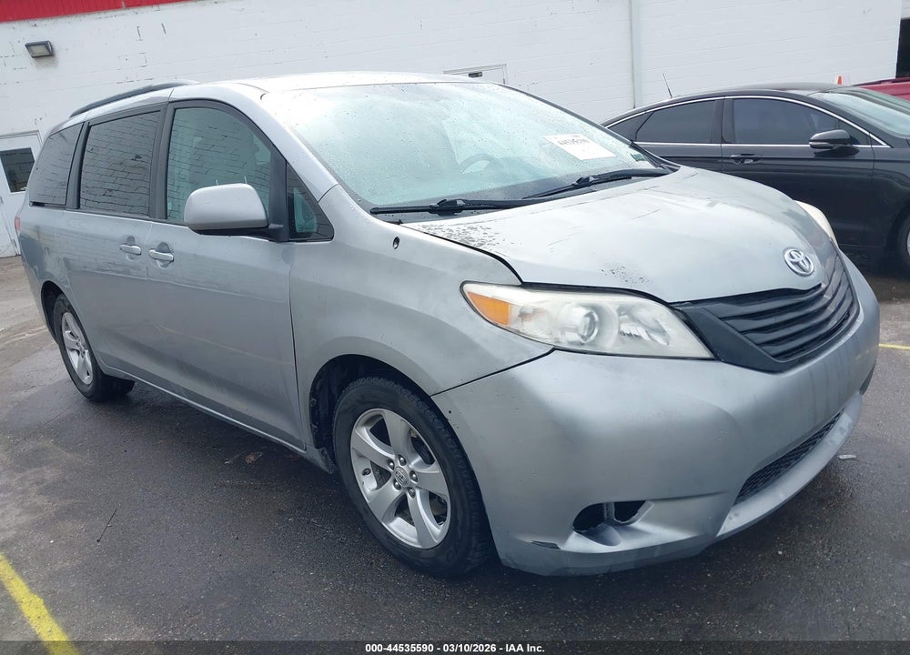 2011 TOYOTA SIENNA LE V6 VIN: 5TDKK3DC9BS066703