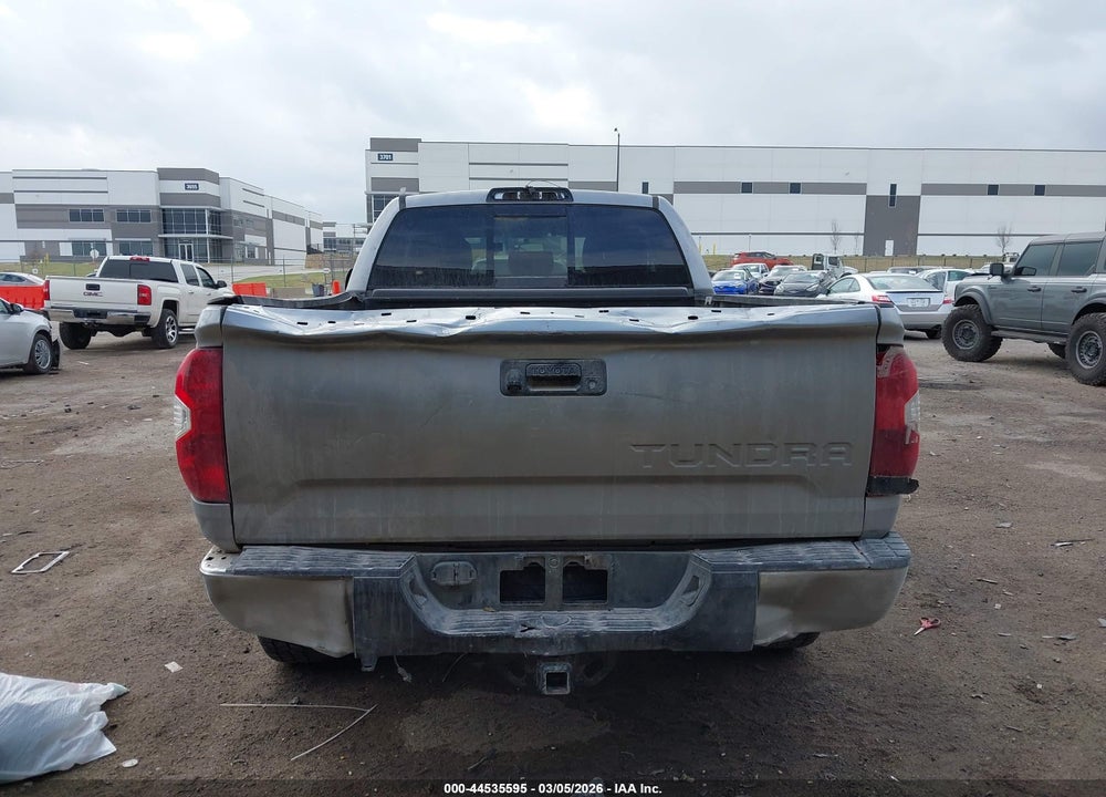 2016 TOYOTA TUNDRA SR5 5.7L V8 VIN: 5TFUW5F10GX527146