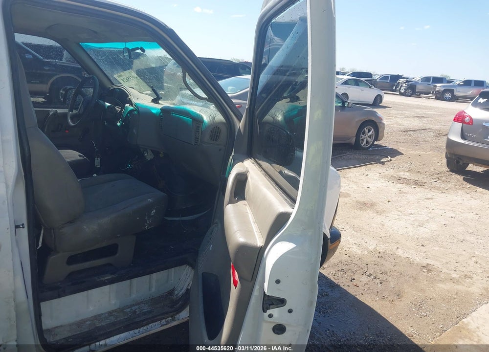2001 CHEVROLET ASTRO VIN: 1GCDM19W31B126300