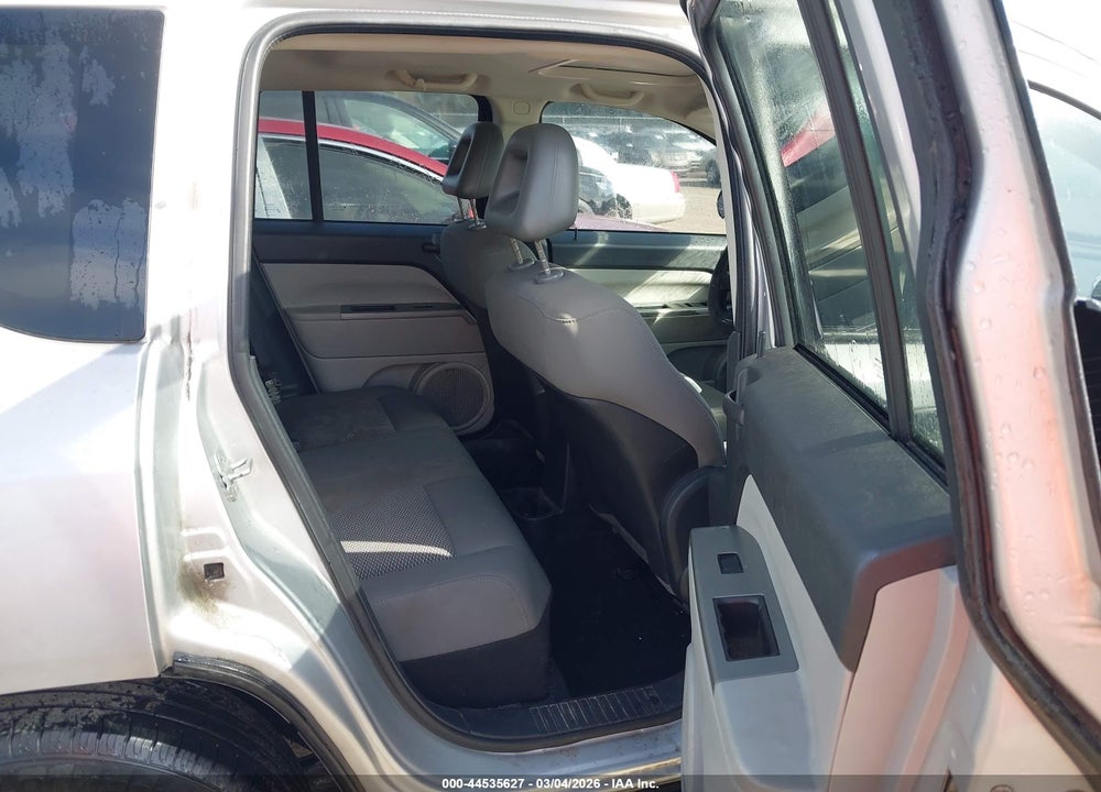 2007 JEEP COMPASS SPORT VIN: 1J8FT47W07D250059