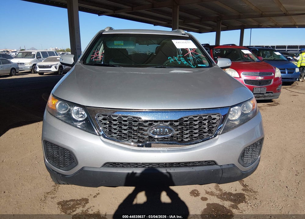 2011 KIA SORENTO LX V6 VIN: 5XYKT4A24BG136457