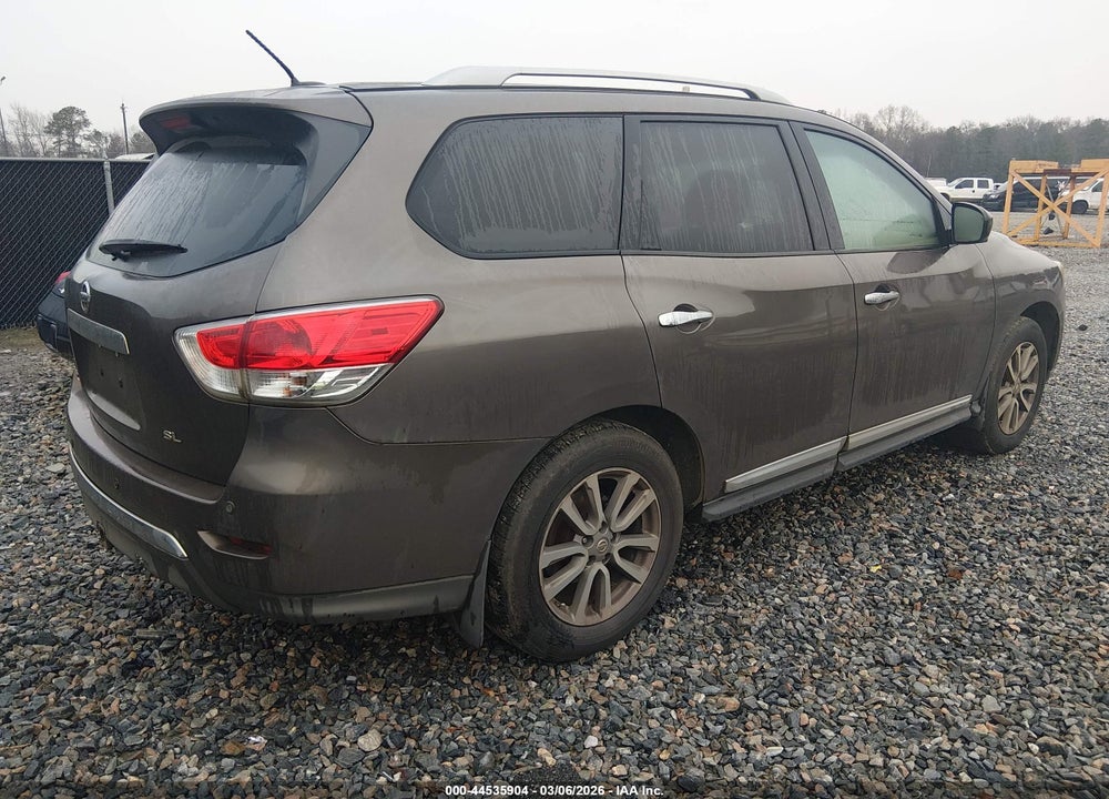 2015 NISSAN PATHFINDER SL VIN: 5N1AR2MN4FC626715