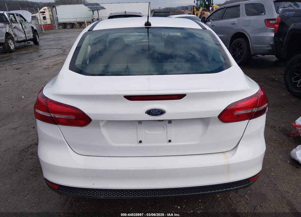 2017 FORD FOCUS S VIN: 1FADP3E24HL252570