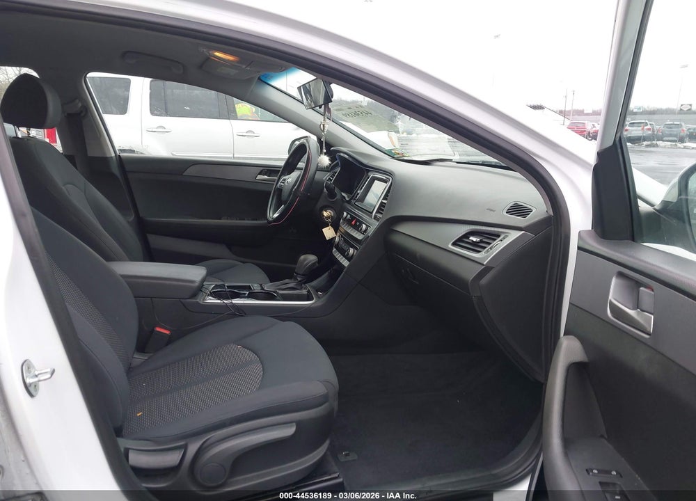2018 HYUNDAI SONATA SE VIN: 5NPE24AF3JH613048