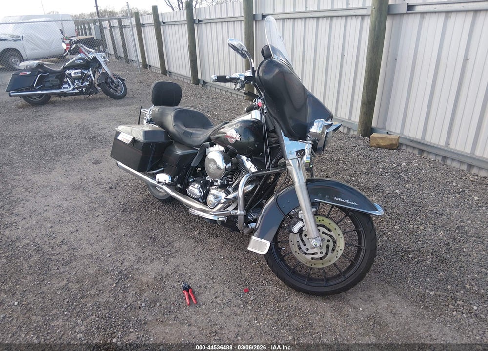 2007 HARLEY-DAVIDSON FLHTCUI VIN: 1HD1FC4147Y719270