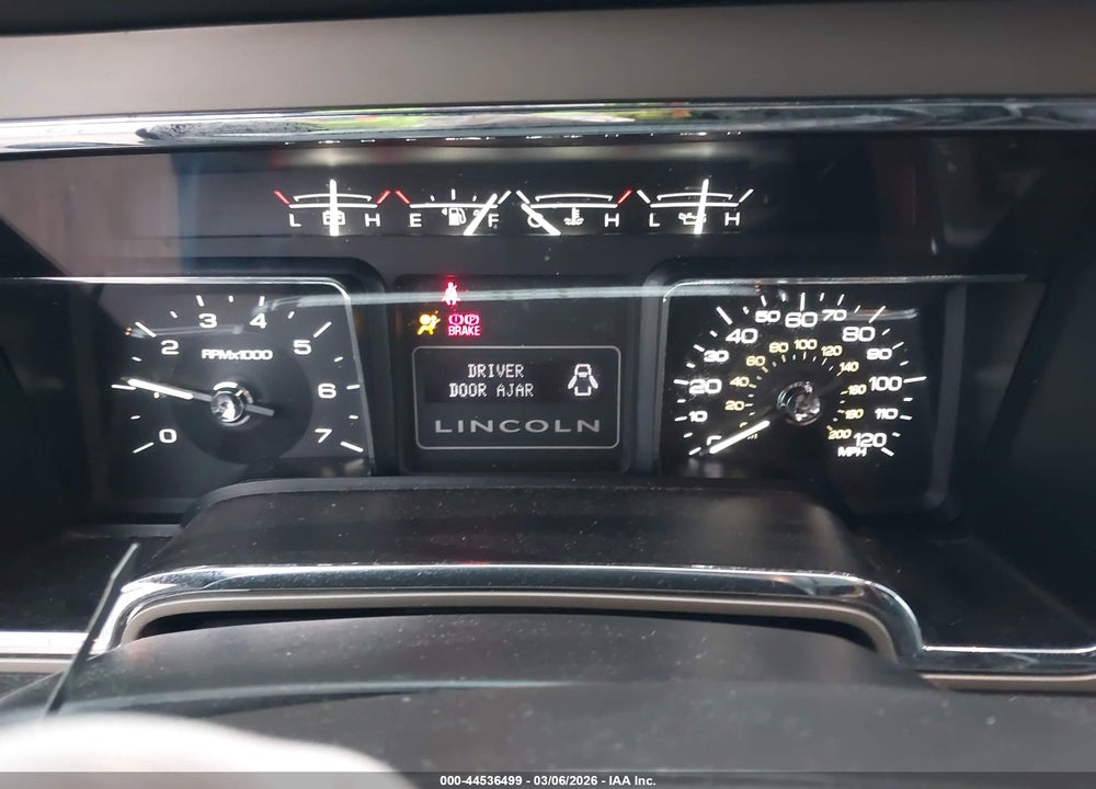 2014 LINCOLN NAVIGATOR L VIN: 5LMJJ3J54EEL02343