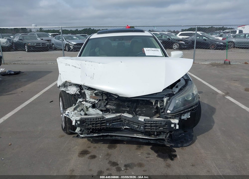 2015 HONDA ACCORD EX-L VIN: 1HGCR2F82FA151597