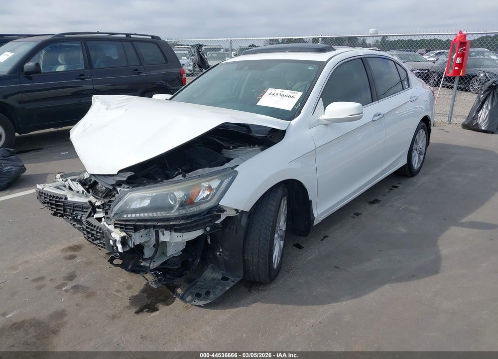 2015 HONDA ACCORD EX-L VIN: 1HGCR2F82FA151597