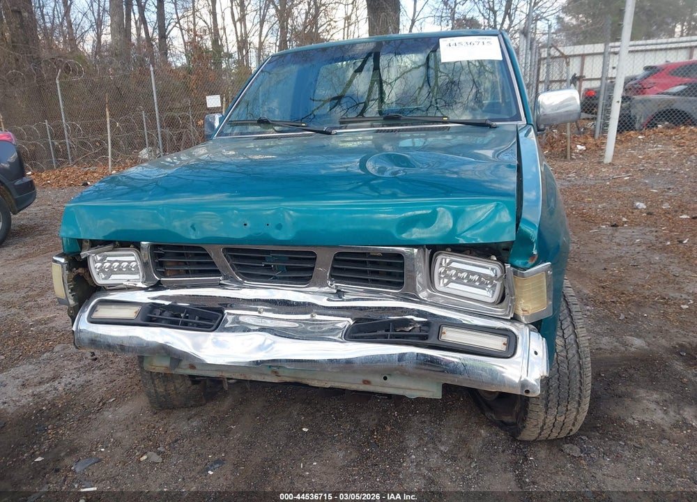 1996 NISSAN TRUCK XE VIN: 1N6SD11S1TC323721