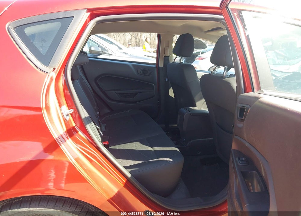 2018 FORD FIESTA SE VIN: 3FADP4EJ5JM136375