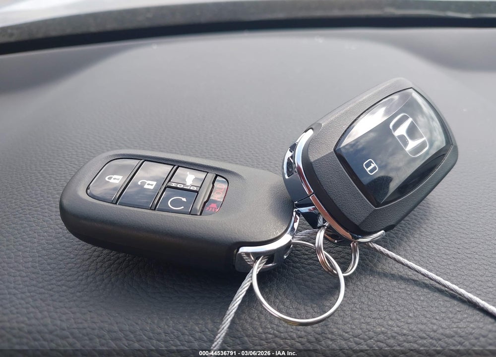 2026 HONDA CR-V HYBRID 2WD SPORT-L VIN: 5J6RS5H87TL005637