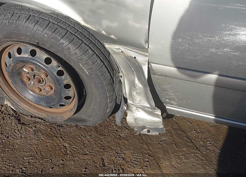 2000 TOYOTA CAMRY LE VIN: JT2BG22K8Y0409608