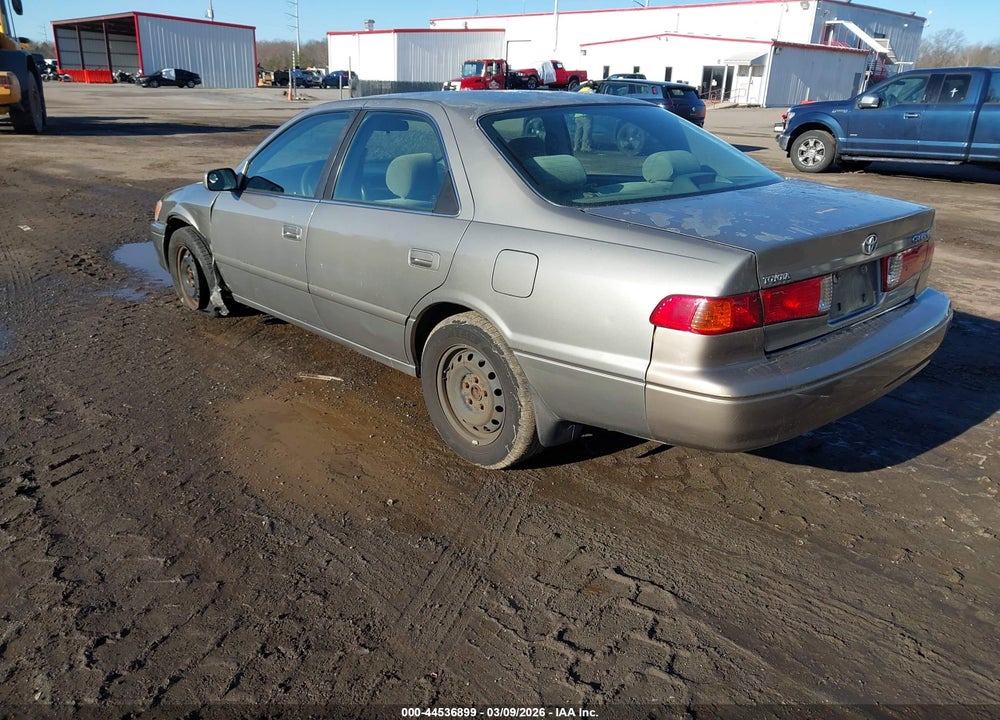 2000 TOYOTA CAMRY LE VIN: JT2BG22K8Y0409608